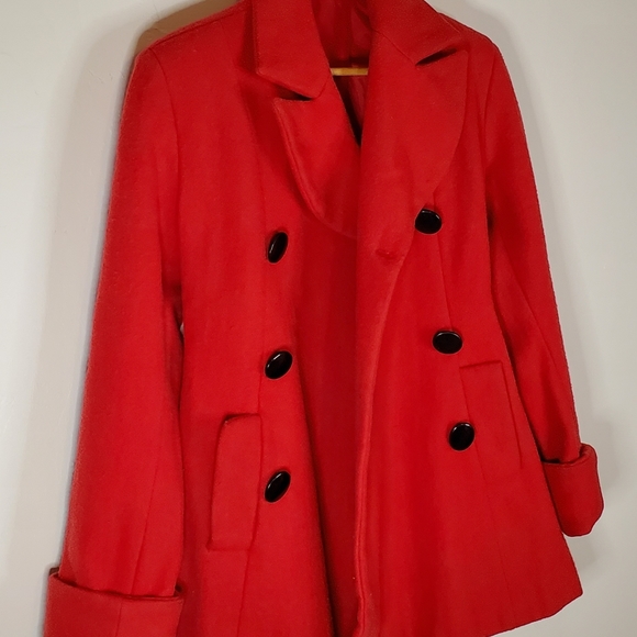 Red Mod 60s-style Wool Peacoat with Bold Black Buttons - Picture 12 of 16